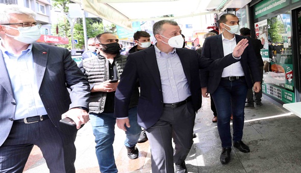 Her günümüzde her anımızda insanımız var