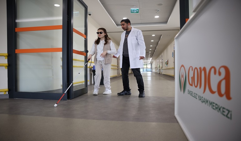 Her hafta 1.730 özel gereksinimli kişiye el uzatılıyor
