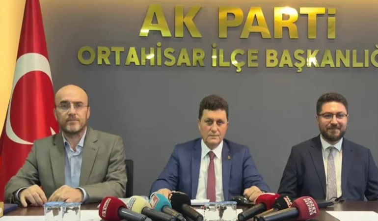 Her şey halkın gözünü boyamak içindir! İşte böyle gazeteci istiyorlar