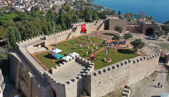 Hereke Kalesi 1400 yıl sonra kapılarını açtı