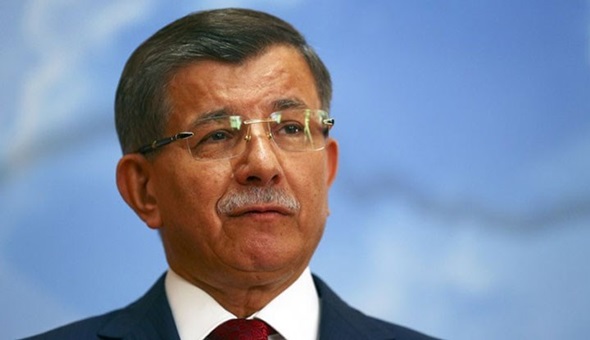 Herkes bir düzmeceden ibaret olduğunu biliyor