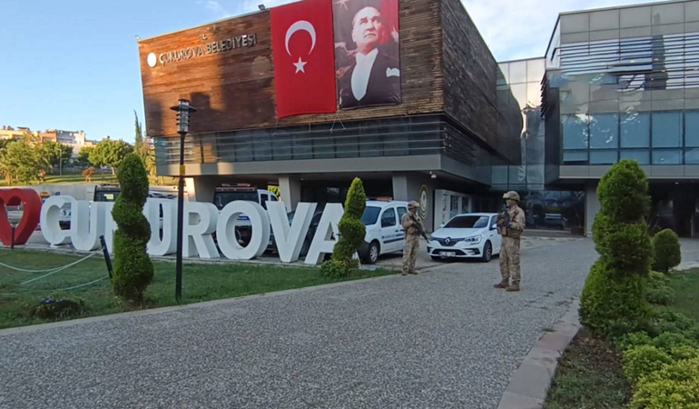 Hiç bir dönem her hafta bir başkan hapse atılmadı!