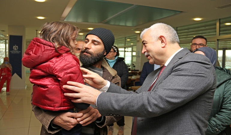 Hoş geldiniz, başımızın üstünde yeriniz var