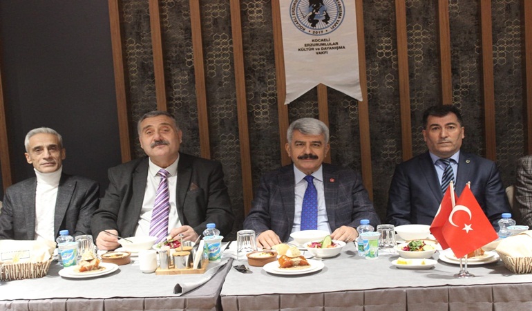 Hülagü, hemşehrileri ile buluştu