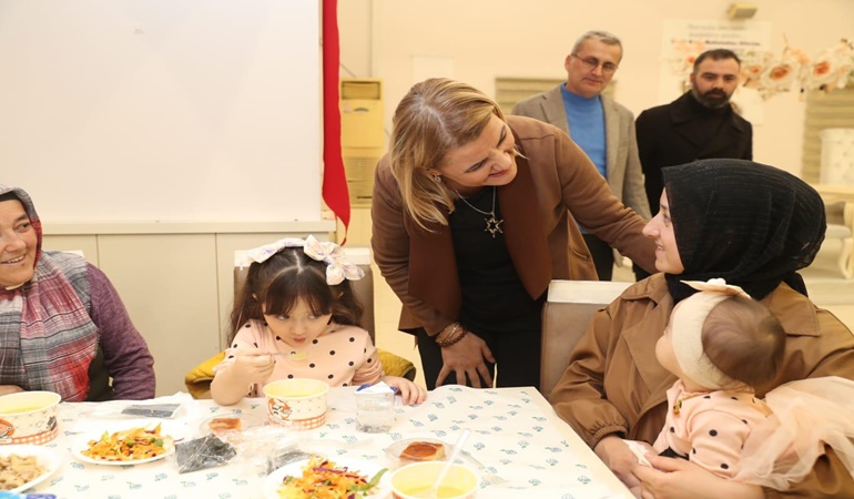 Hürriyet: 20 yıldır yapılamayanları yapıyoruz