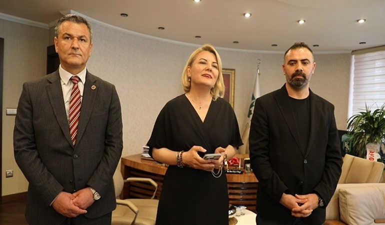 Hürriyet: AKP, İzmit’i tüm Türkiye’ye rezil etti