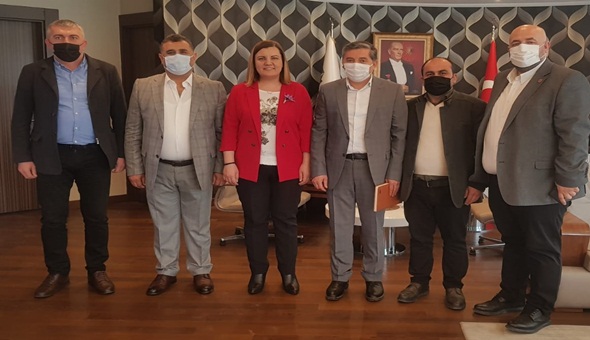 Hürriyet’e ücretsiz pazar servisi teşekkürü