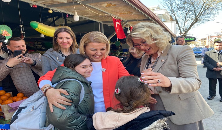 Hürriyet: Esnaflarımızın her zaman yanındayız