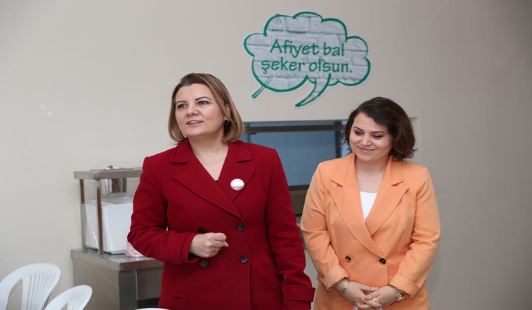 Hürriyet: İzmit Belediyesi Aşevi ile İzmit paylaştıkça gülümseyecek