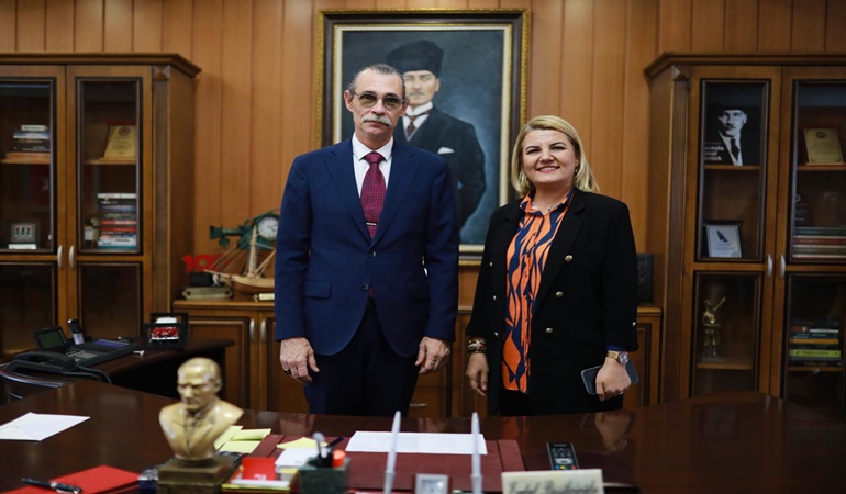 Hürriyet’ten Belediye Başkanı olan Behzat Ç’ye ziyaret