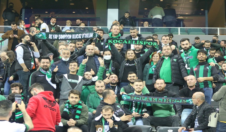 Hürriyet’ten, ünlü müzik grubuyla Kocaelispor camiasına büyük sürpriz