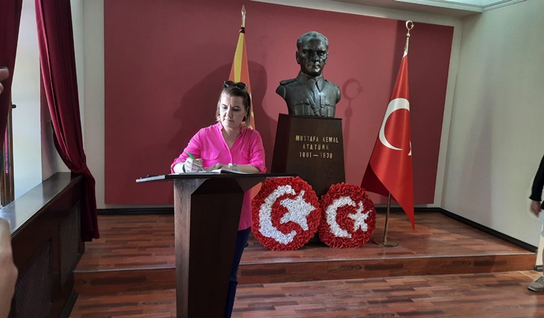Hürriyet ve Balkan dernekleri, Atatürk'ün yetiştiği okul Manastır Askeri İdadisi’ndeydi