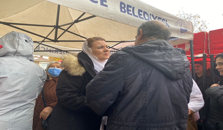 Hürriyet vefat eden belediye personeli Köy'ün ailesinin acısını paylaştı