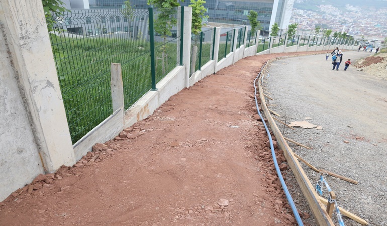 İbrahim Efe’nin takla attığı yol yarım kalmıştı….