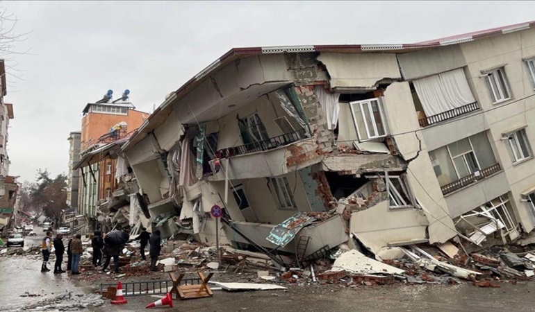 İki il sallandı: Büyük deprem bekleniyor mu?
