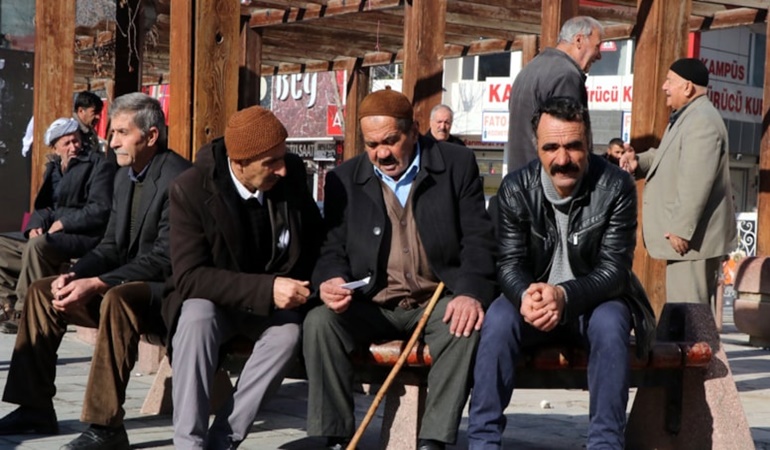 İktidarın en büyük rakibi emekliler!