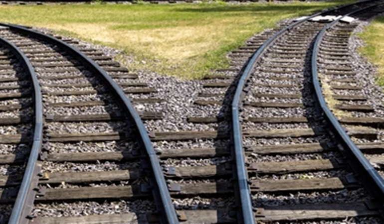 İlaçlanacak tren yolundan uzak durum uyarısı!