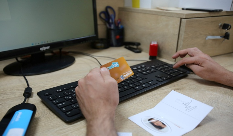 İndirimli seyahat kartları vize işlemleri sürüyor