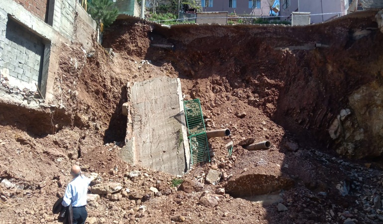 İnşaat çalışması sırasında toprak kaydı