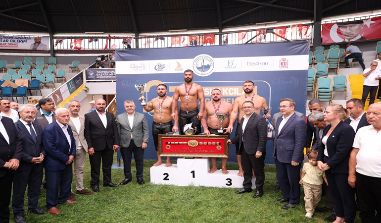 İshakçılar’da Başpehlivan belli oldu