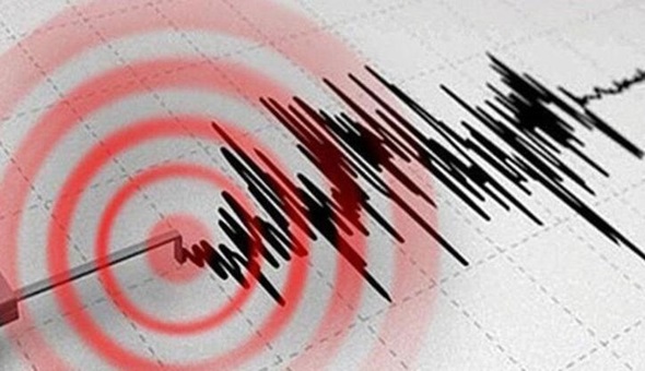İstanbul'da deprem oldu Kocaeli'de sallandı