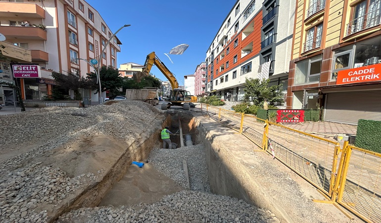 İSU’nun Çayırova’daki altyapı çalışmaları sürüyor