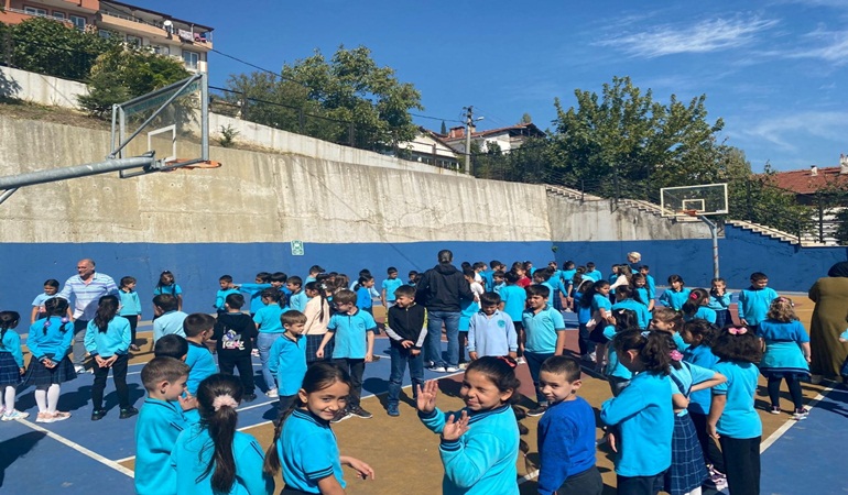 İtfaiyeden minik öğrencilere yangın semineri