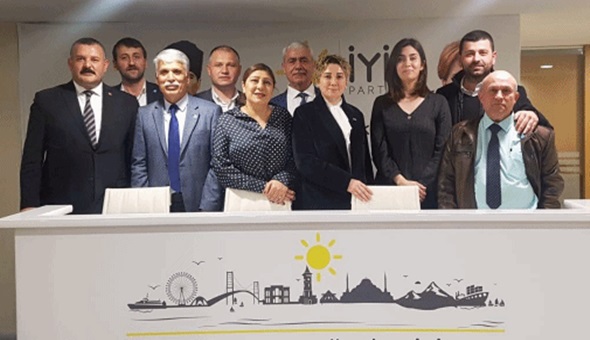 İYİ Parti'de ilçe başkanlarından ortak mesaj 