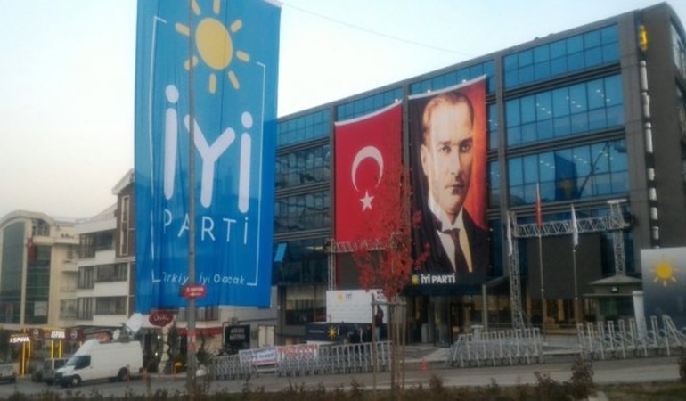 İYİ Parti’de istifaların ardı arkası kesilmiyor