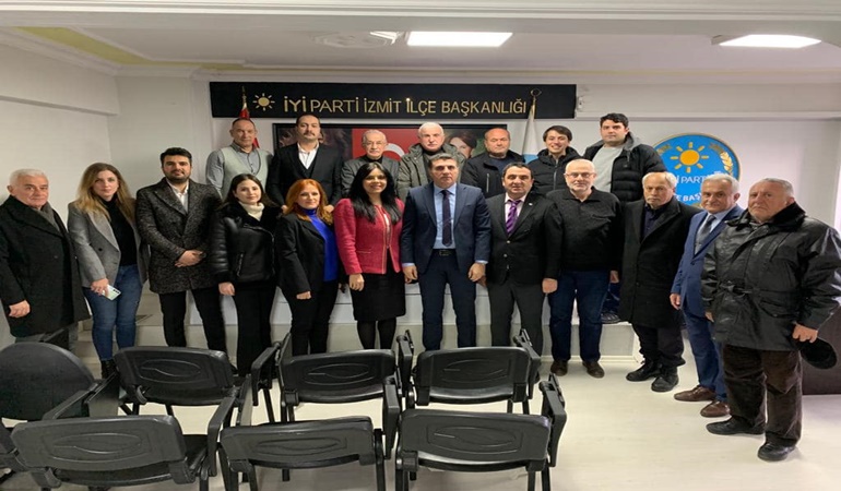 İYİ Parti’de Yıldıztekin’e teşkilatlardan tam destek!