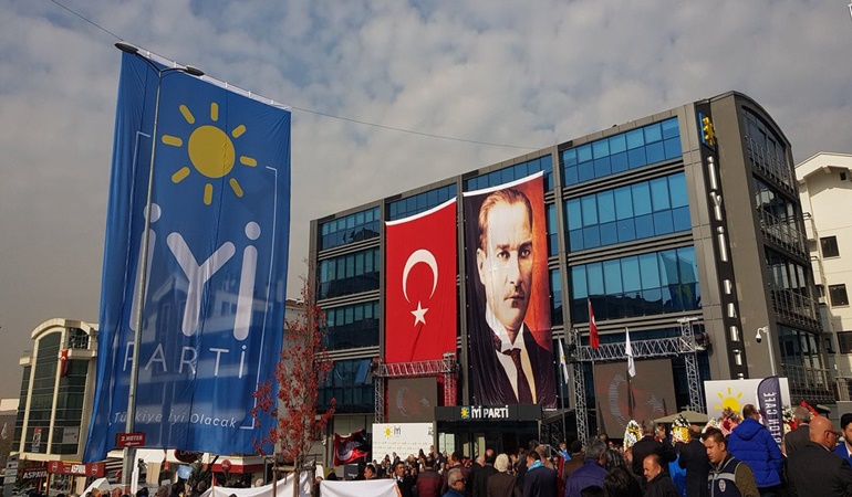 İYİ Parti'den çerçeve yasa Anayasaya aykırı çıkışı