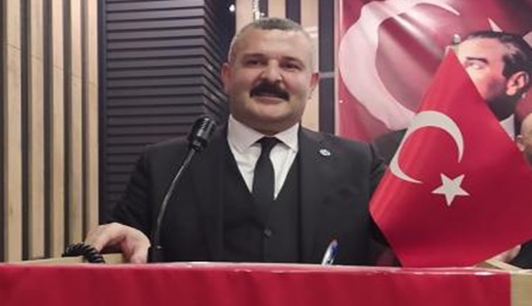 İYİ Parti Gebze'de Burak Uluköylü rakipsiz başkan