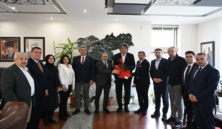 İYİ Parti İl yönetiminden AKP’li Kartepe ilçe başkanına ziyaret