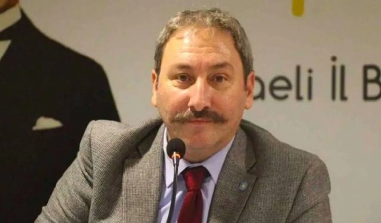 İYİ Parti ile MHP arasında tahterevalli siyaset yapılıyor dedi, istifa etti