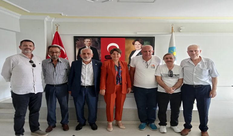 İYİ Parti İzmit'e katılımlar tüm hızıyla devam ediyor 