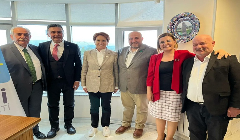 İYİ Parti Kocaeli’de Akşener’li bayramlaşma