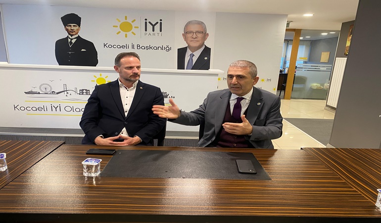 İYİ Parti Kocaeli'de müteahhitlerle kentsel dönüşüm konuşuldu