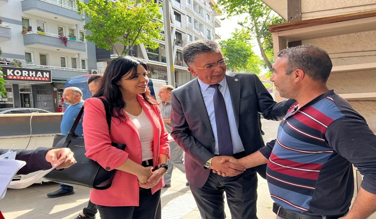 İYİ Parti’li adaylar Yıldız ve Emioğlu İzmit’te ziyaretlerini sürdürdü