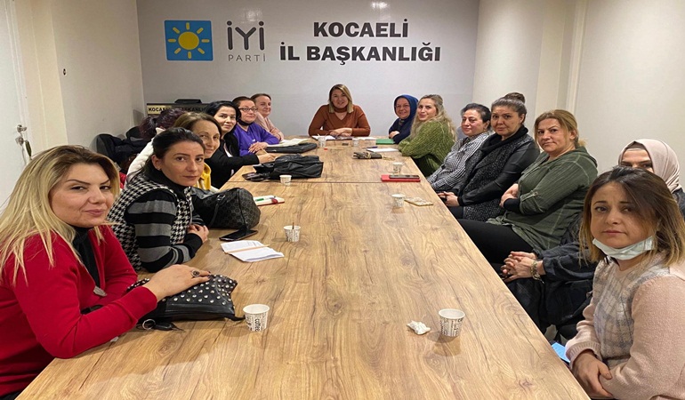 İYİ Partili kadınlar Ankara'ya gidiyor 