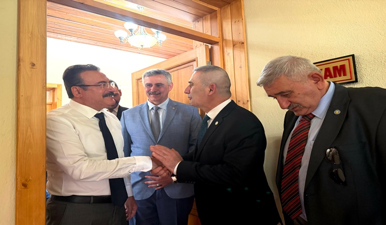 İYİ Partililer Karamürsel’in nabzını tuttu!