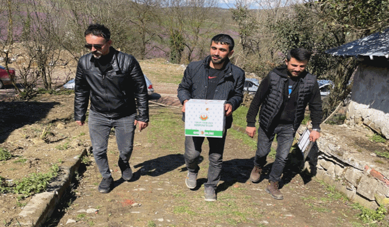 İZ-ÇEV ihtiyaç sahiplerini sevindirdi