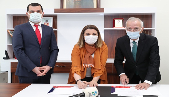 İzmit Belediyesi çalışanlarına yüzde 50 eğitim bursu sağladı