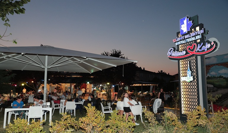 İzmit Belediyesi çaya yapılan fahiş zamlara direniyor