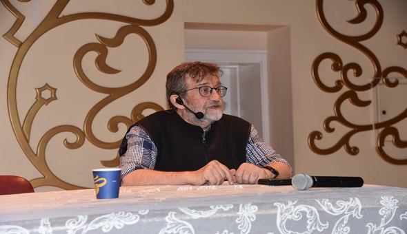 İzmit Belediyesi Coşkun Aral’ı sevenleriyle buluşturdu