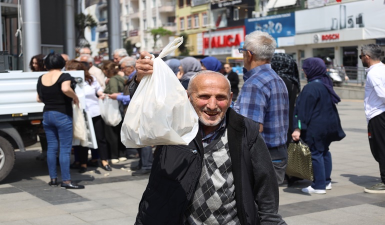 İzmit Belediyesi istiridye mantarı üretip, halka ücretsiz dağıtıyor
