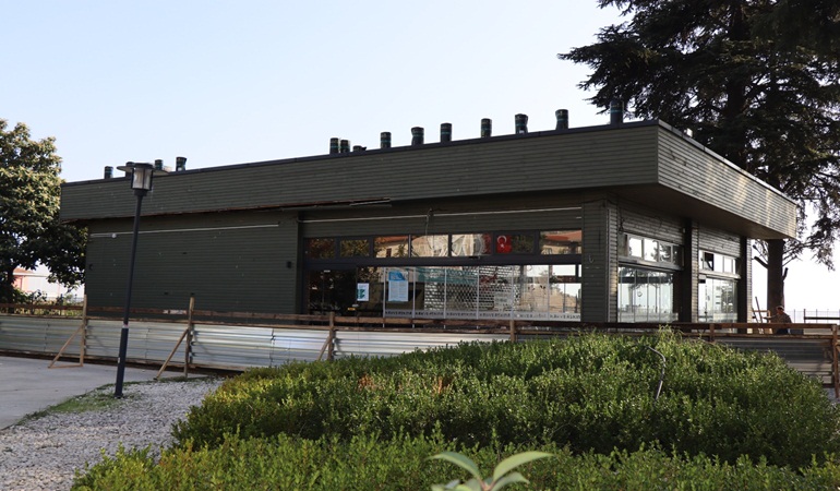 İzmit Belediyesi kente bir sosyal alan daha kazandırıyor