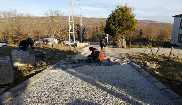 İzmit Belediyesi köy yollarını yeniliyor