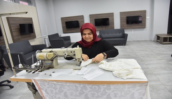 İzmit Belediyesi maske üretip dağıtacak