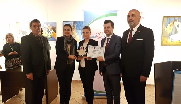 İzmit Belediyesi'nden 41 işletmeye plaket 