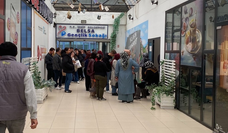 İzmit Belediyesi’nden 75 kişiye fabrikada iş fırsatı